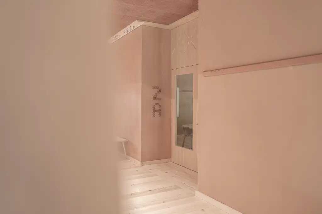 Wayfinding as a visual mantra